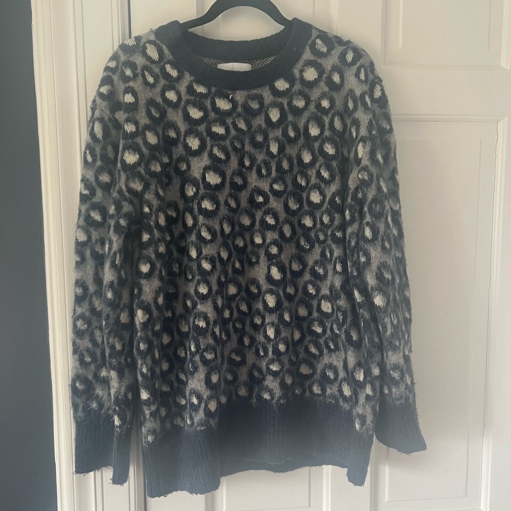 Current/Elliot oversized blue leopard print super soft knit sweater